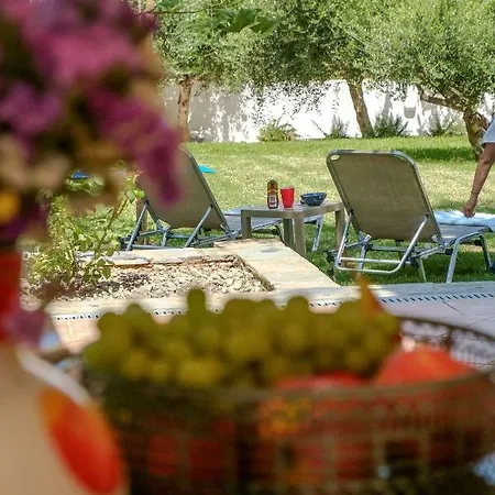 Holiday home Olive Garden Steps To 2
